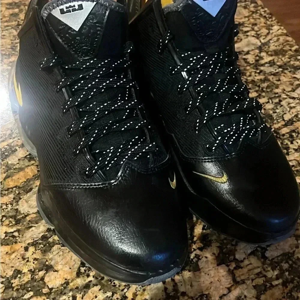 New Lebrons Low 19s Black&Yellow - Picture 3 of 8